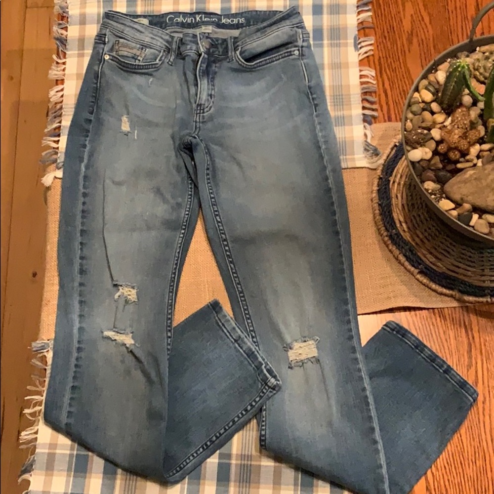 CALVIN KLEIN Distressed Jeans Size 28 / 32